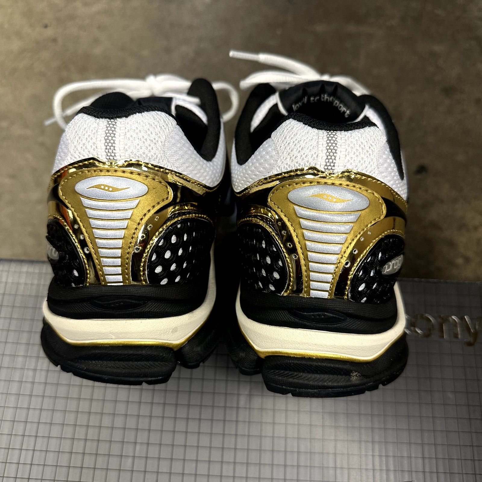 Saucony Saucony Progrid Triumph 4 Size US 9 / EU 42 - 4 Thumbnail