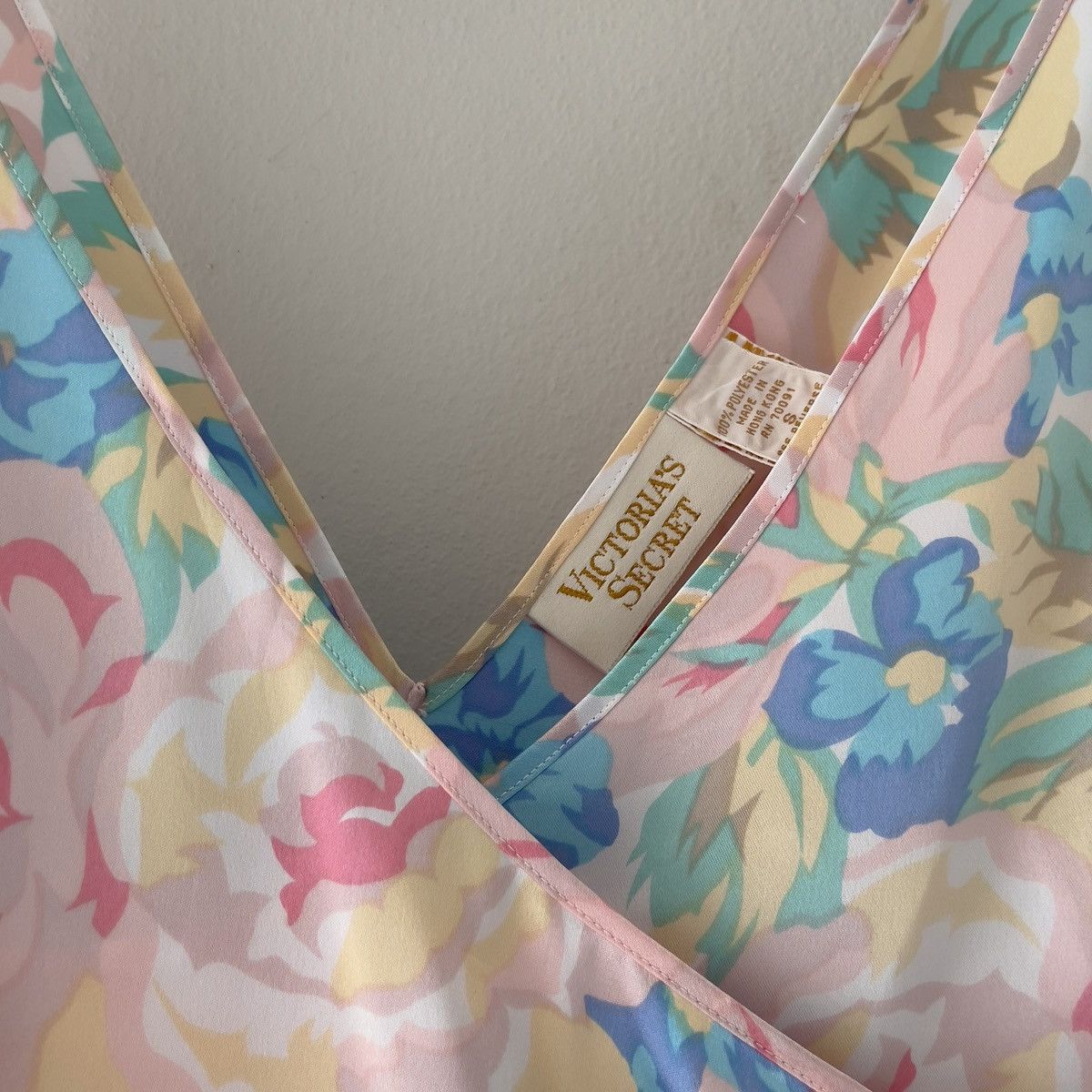 Victoria's Secret × Vintage Vintage 1990's Floral Satin Nightgown (S-M) Size S / US 4 / IT 40 - 10 Thumbnail