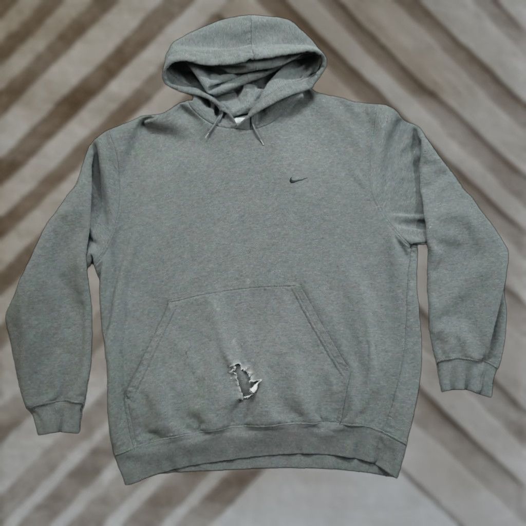 Nike VINTAGE Nike Hoodie XL Gray Pullover Distressed Mini Swoosh Y2K Mens Hooded Sweatshirt Size US XL / EU 56 / 4 - 1 Thumbnail