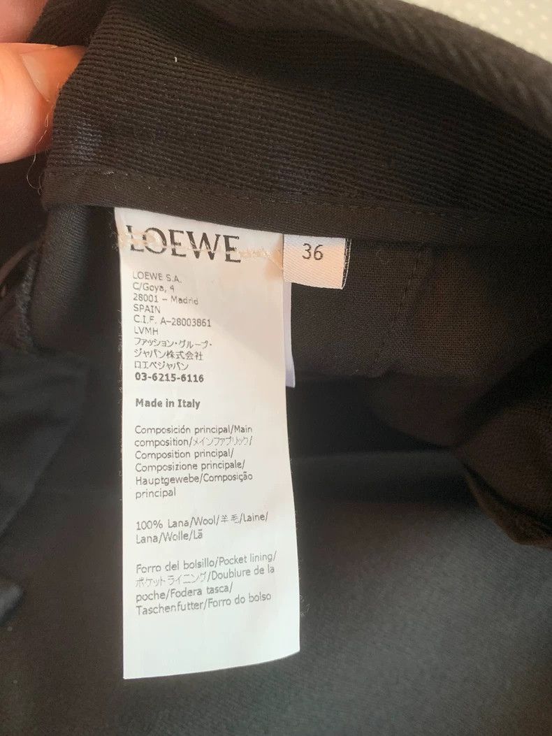 Loewe Loewe Loose pleated woolen shorts Size 24" / US 00 / IT 34 - 6 Thumbnail