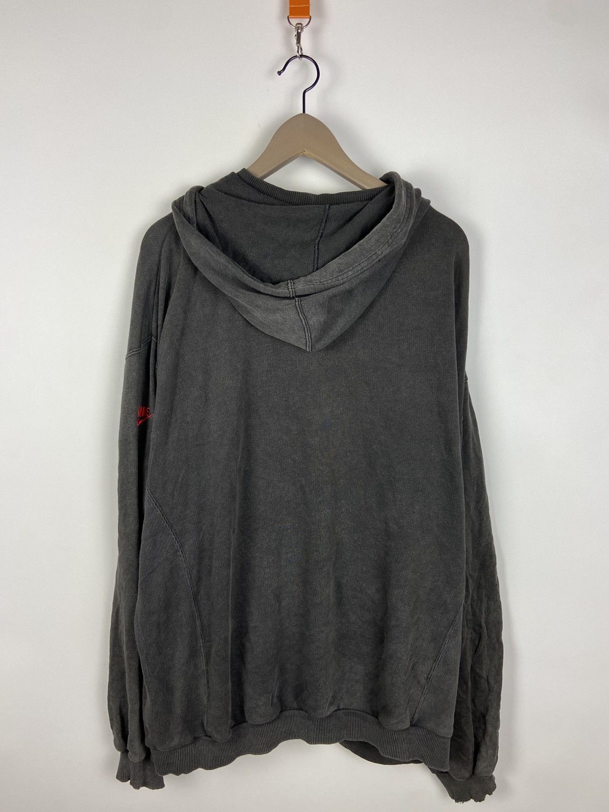Nike × Vintage Vintage 90 s Nike Force Basketball Zip Hoodie Hooded Faded Size US L / EU 52-54 / 3 - 2 Thumbnail