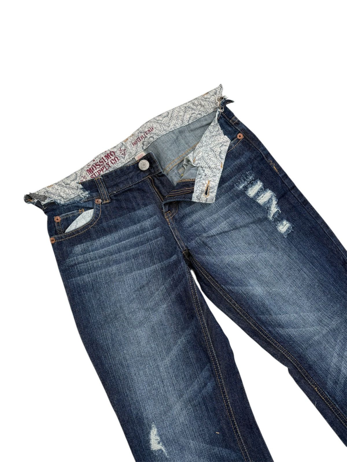 Mossimo MOSSIMO SUPPLY CO DISTRESSED DENIM JEANS WITH RIPPED DETAILS Size 34" / US 12 / IT 48 - 3 Thumbnail