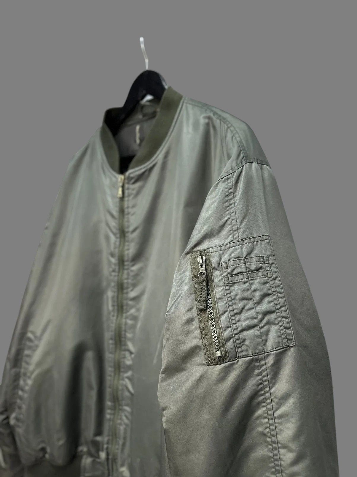 Le Grande Bleu (L.G.B.) MA1 CROPPED Military Green JACKET Oversized Bomber Vintage Size US XXL / EU 58 / 5 - 4 Thumbnail