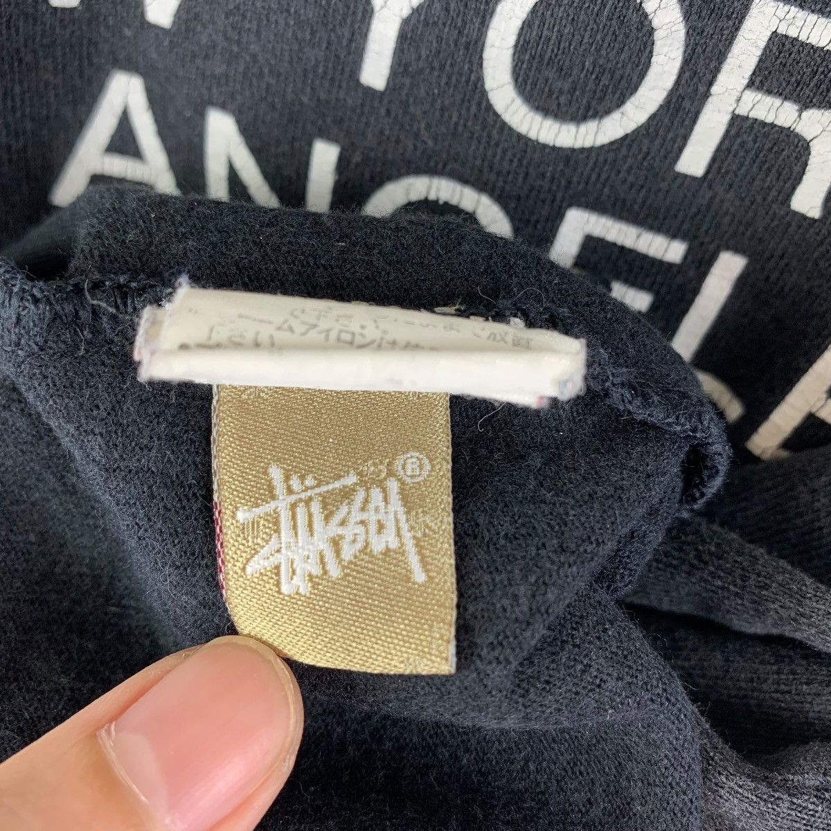 Stussy STUSSY world Tour big logo tee Size US S / EU 44-46 / 1 - 13 Thumbnail