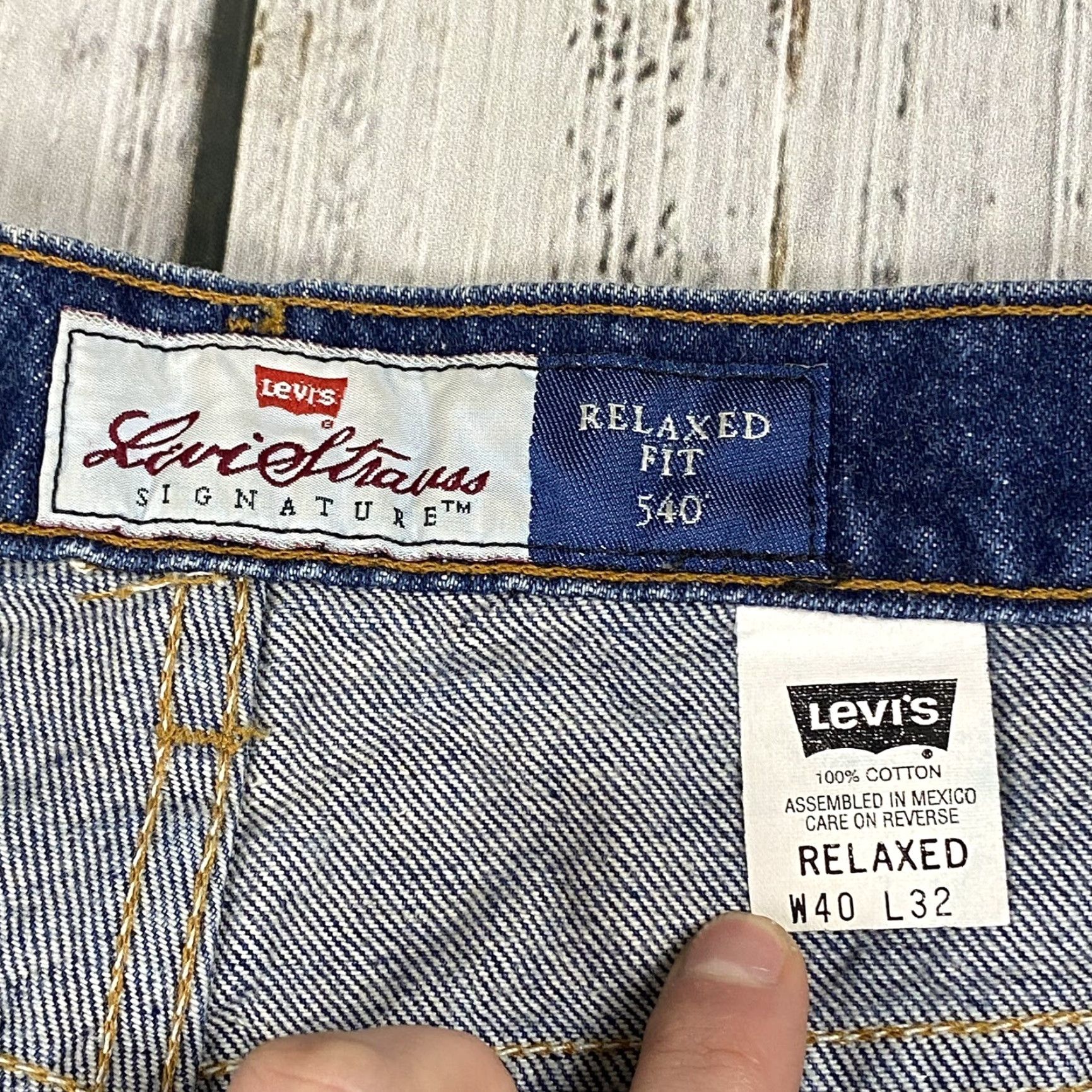 Vintage VINTAGE Levi Signature 545 Jeans Denim Blue Dark Wash 1995 Brown Tab Adult 40x32 Mens Blue jeans 90s Brown Tab Size US 40 / EU 56 - 3 Thumbnail