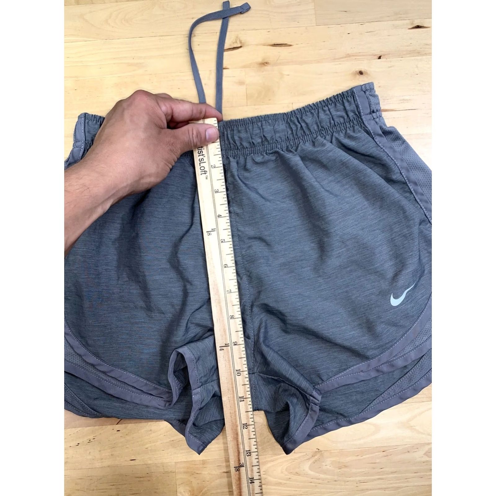 Nike Nike Running Shorts Women S/M Black Gray Activewear Gym Training 13222 Size 28" / US 6 / IT 42 - 7 Thumbnail