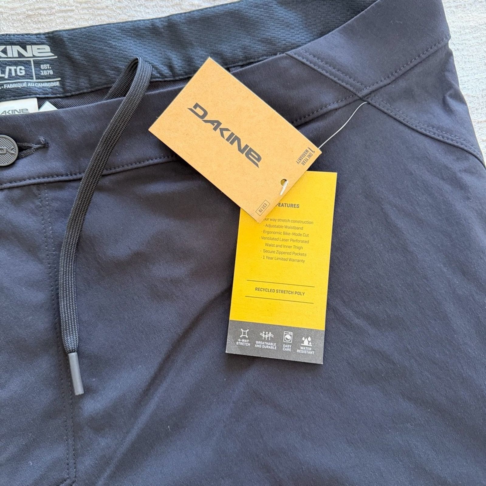 Dakine NWT! Dakine Vectra Black Mountain Bike Pants, Size XL Size US 38 / EU 54 - 7 Thumbnail