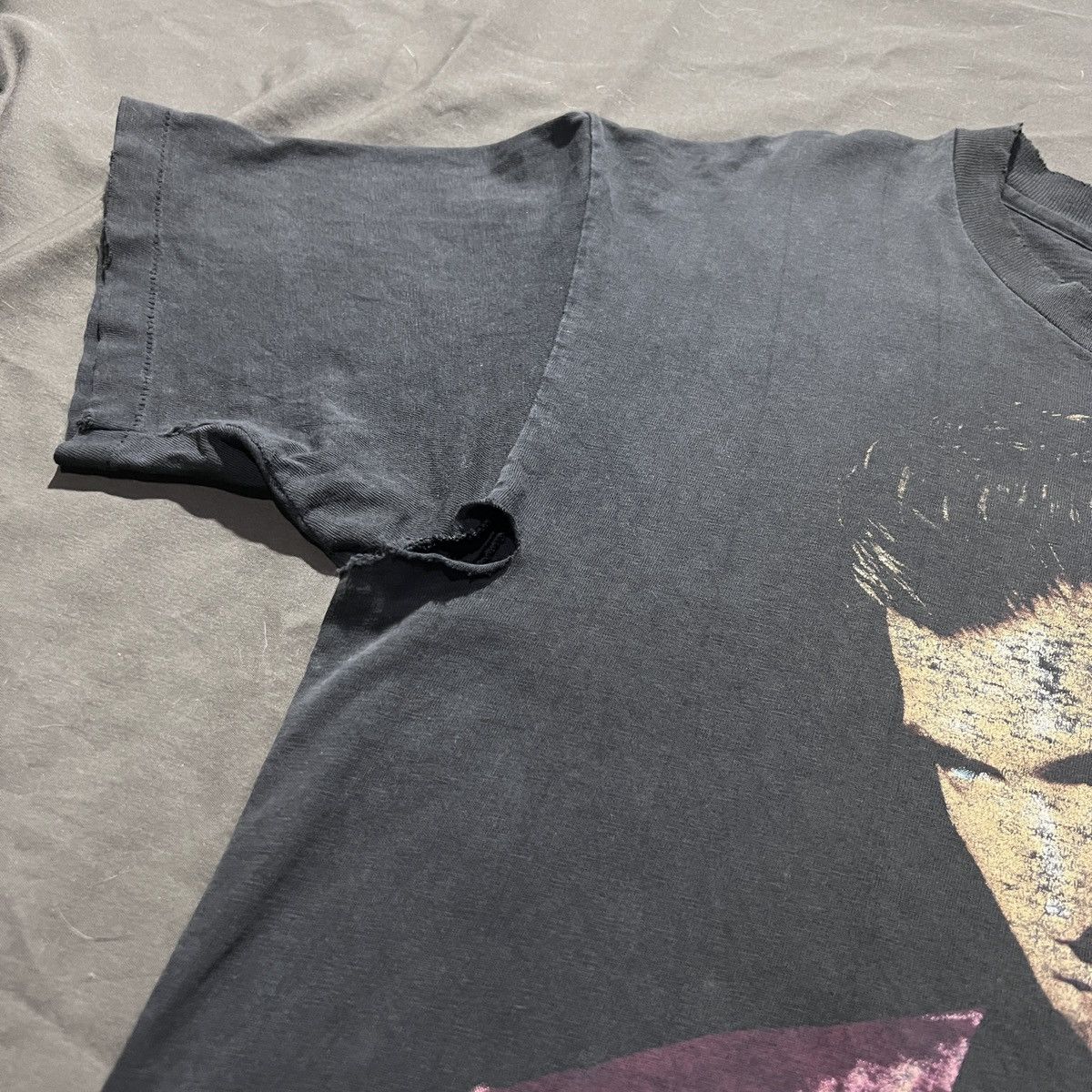 Vintage Vintage 90s Chris Isaak Rockabilly Promo Tee Thrashed Faded Size US XL / EU 56 / 4 - 9 Thumbnail
