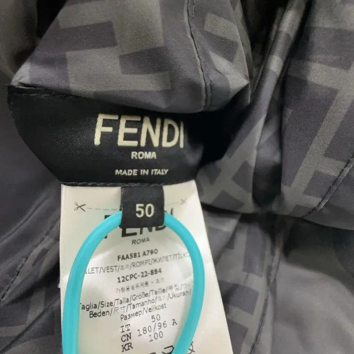 Fendi Fendi Logo Print Reversible Sleeveless Puffer Vest -2507 Size US L / EU 52-54 / 3 - 2 Thumbnail