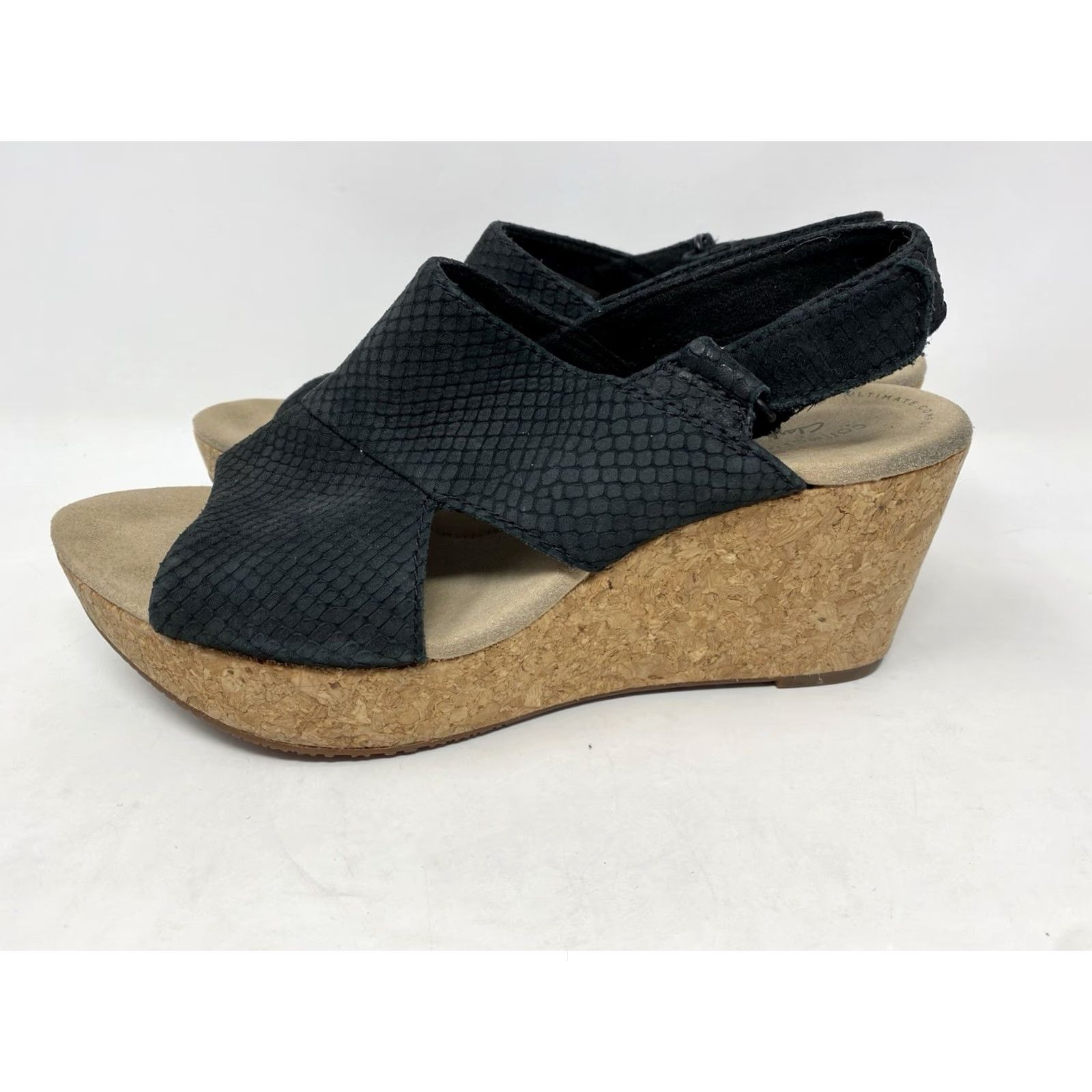 Clarks Clarks Wedge Sandals Sandal Women Black Leather Upper Hook & Loop Adjustable Strap Cushioned Comfort 9.5W Modern Clarks Collection Sandal Size 9.5US Size US 10 / IT 40 - 3 Thumbnail