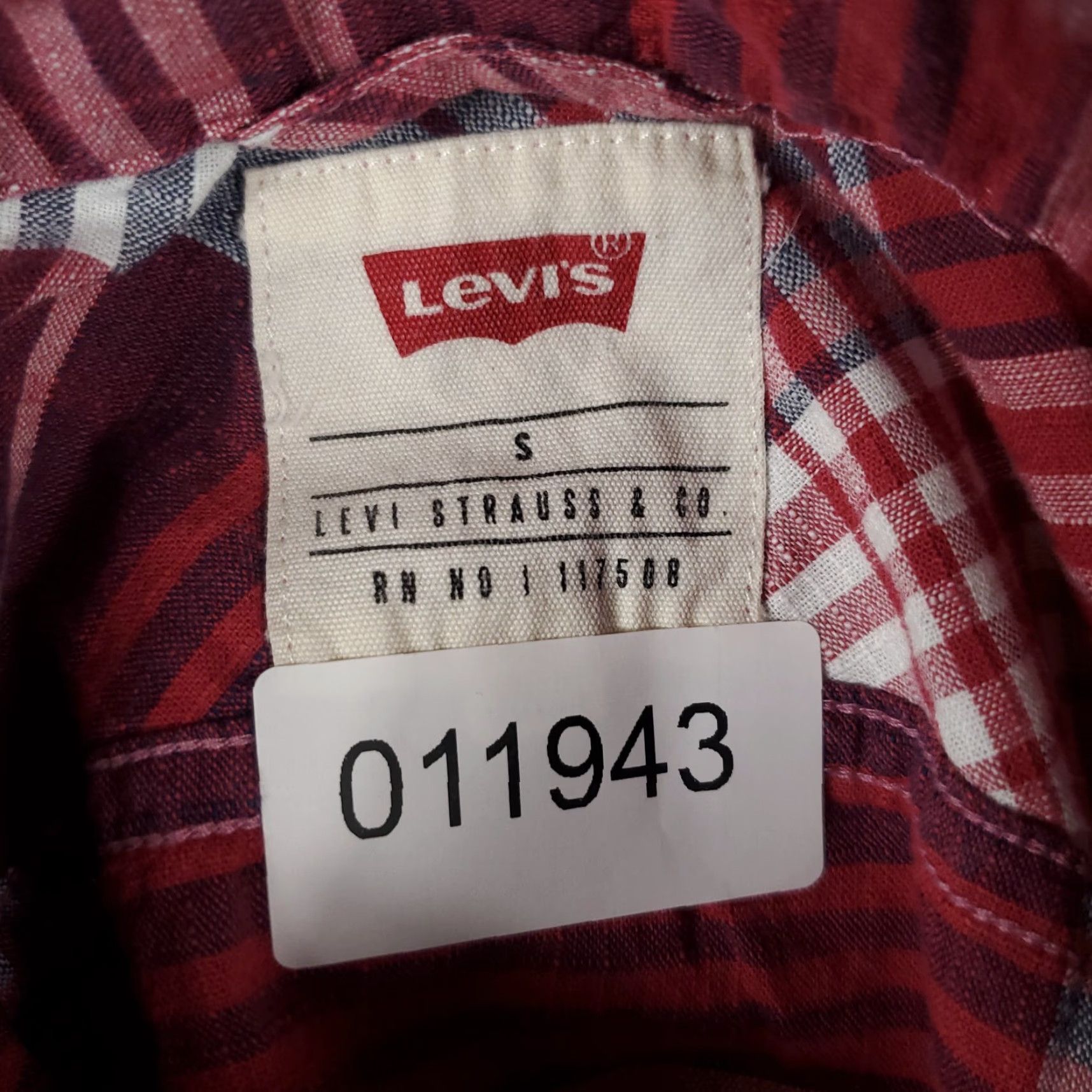 Levi's Levi's Red Plaid Short Sleeve Button-Up Shirt Mens Small Cotton Blend 2 Pocket Regular Fit Plaid Shirt Men’s S Red Vintage No Size US S / EU 44-46 / 1 - 6 Thumbnail