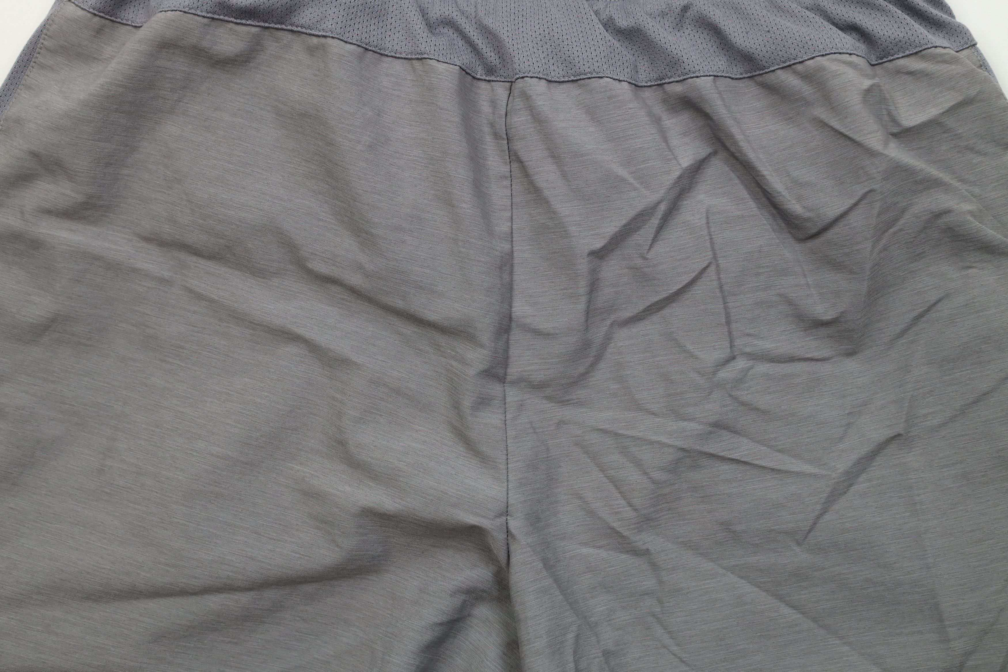Nike Vintage Y2K Nike Reflective Swoosh Lined Running Shorts Gray Size US 34 / EU 50 - 10 Thumbnail