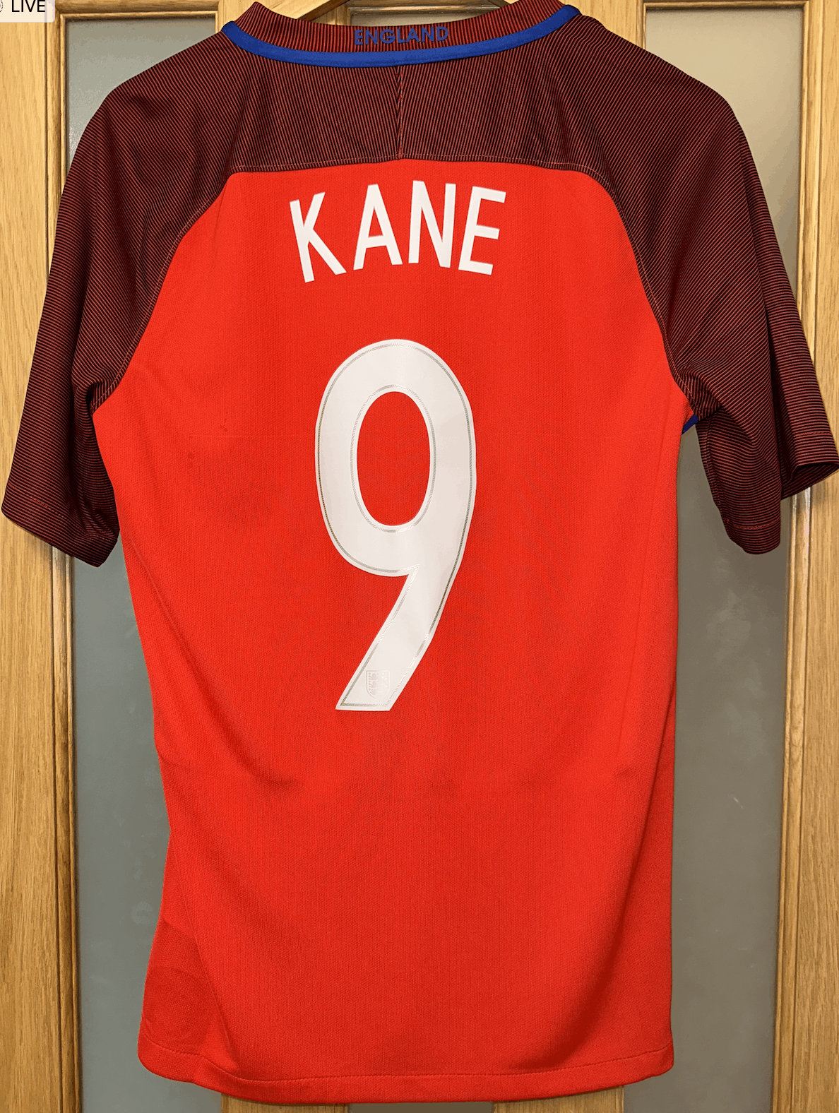 Nike 2016-17 England Away Shirt Kane #9 S Size US S / EU 44-46 / 1 - 2 Thumbnail