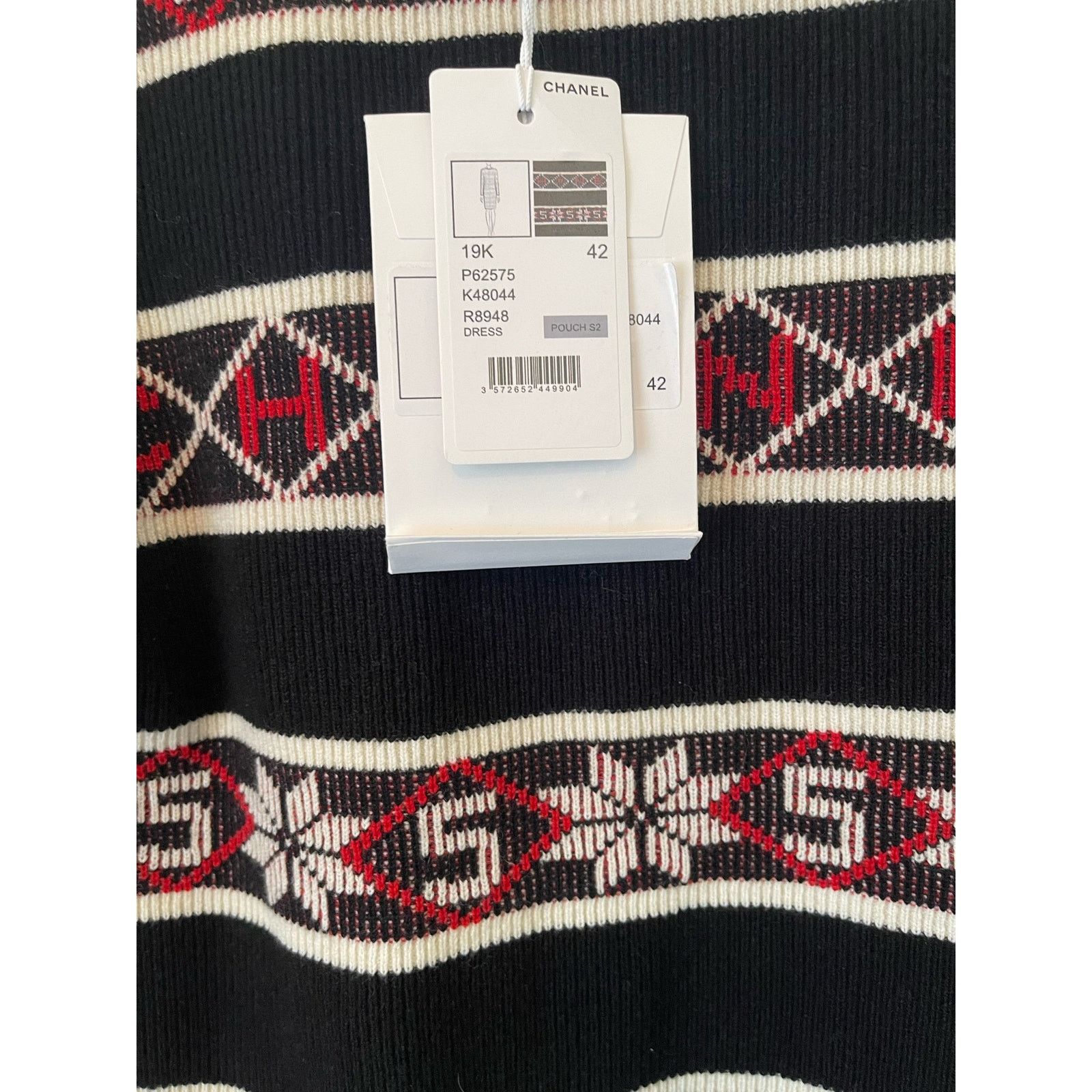 Chanel Chanel 2019 Runway Nordic Pattern Dress, NWT, Size: 42 Size L / US 10 / IT 46 - 5 Thumbnail