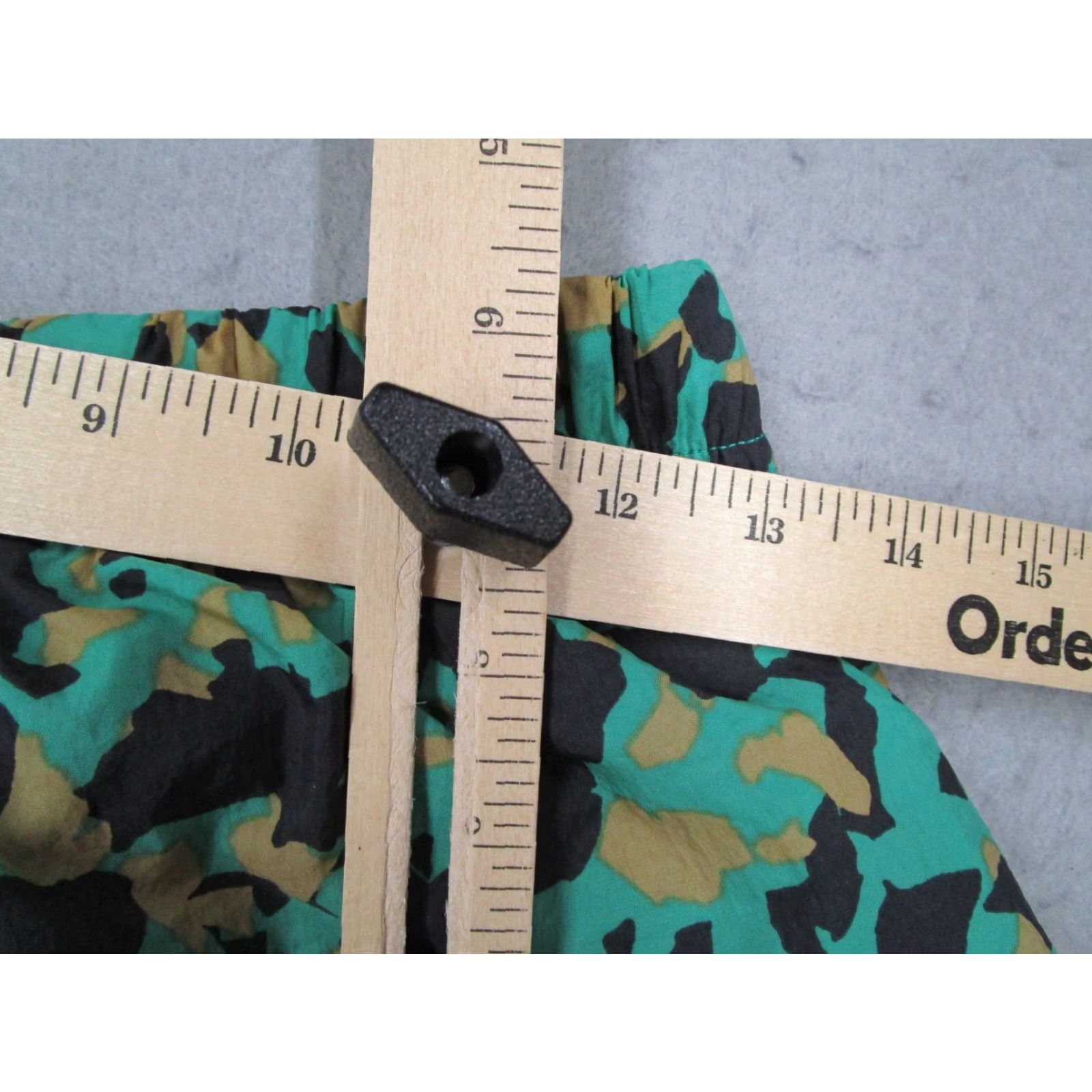 Nike Nike ACG Shorts Womens Small Green AOP Camo Belted Nylon 3" Sports Run Active Size 25" / US 0 / IT 36 - 7 Thumbnail