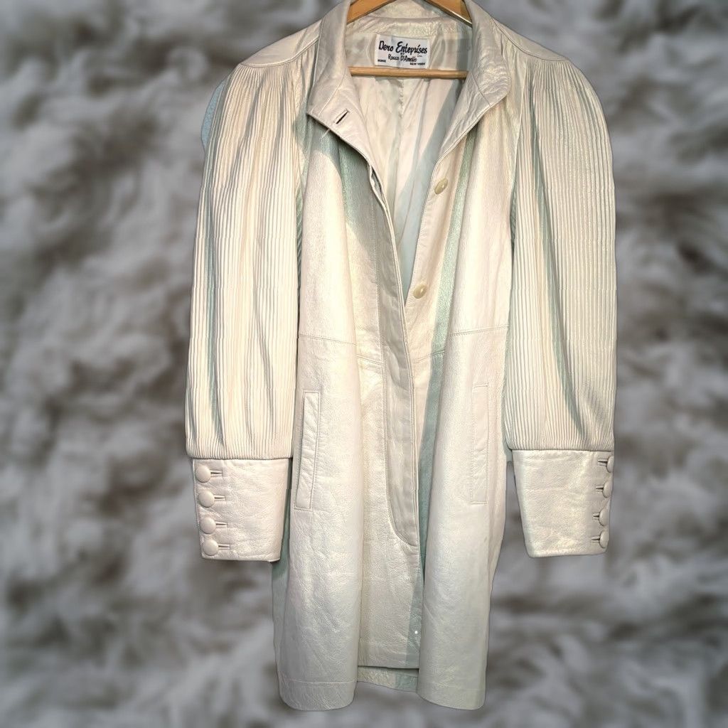 Vintage VINTAGE Dero by Rocco D’Amelio Ivory Leather Coat Women MED Pleated Sleeves Overcoat Size M / US 6-8 / IT 42-44 - 1 Thumbnail