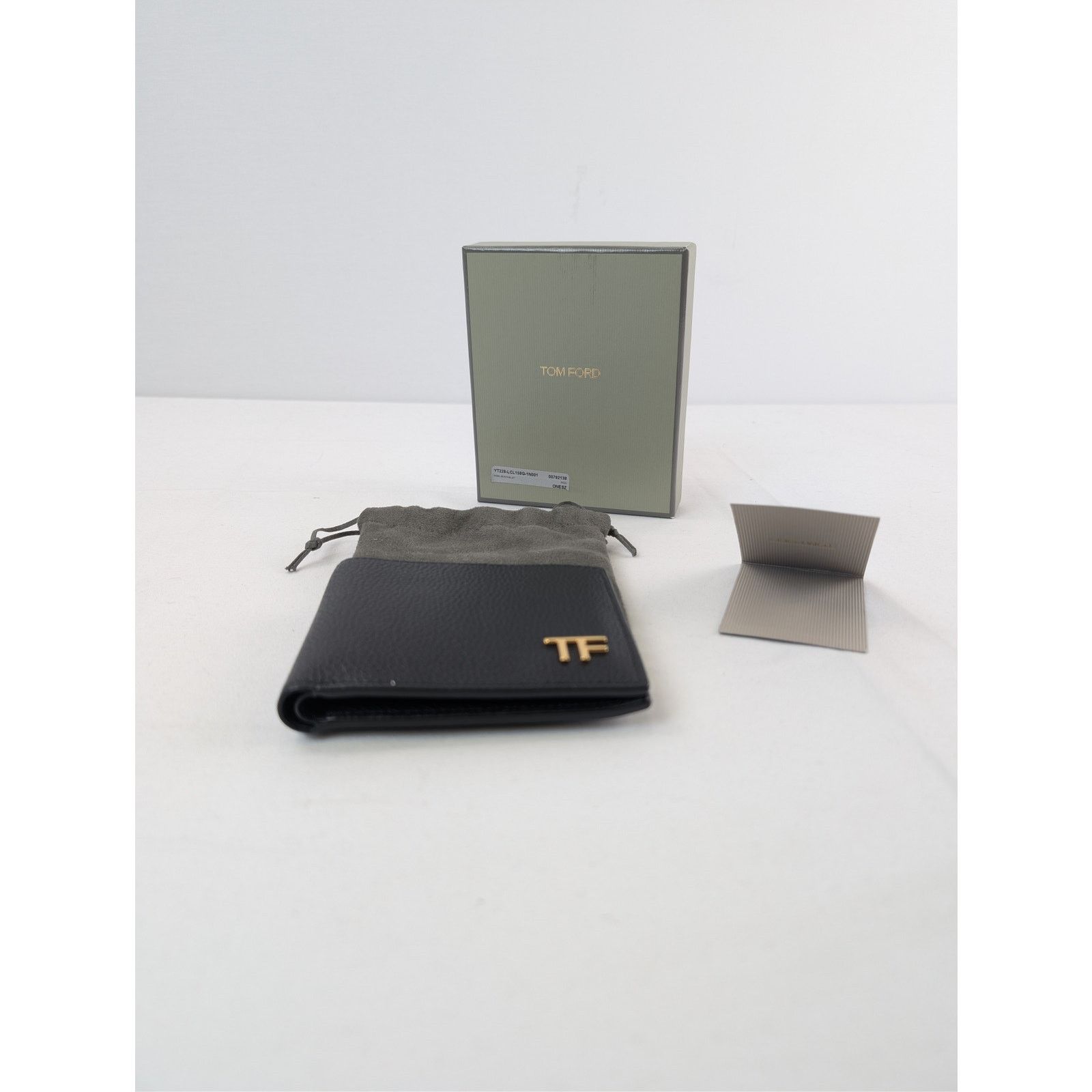 Tom Ford o1rshd1 Size: OS / Grained Leather Bi-Fold Wallet in Black Size ONE SIZE - 11 Thumbnail