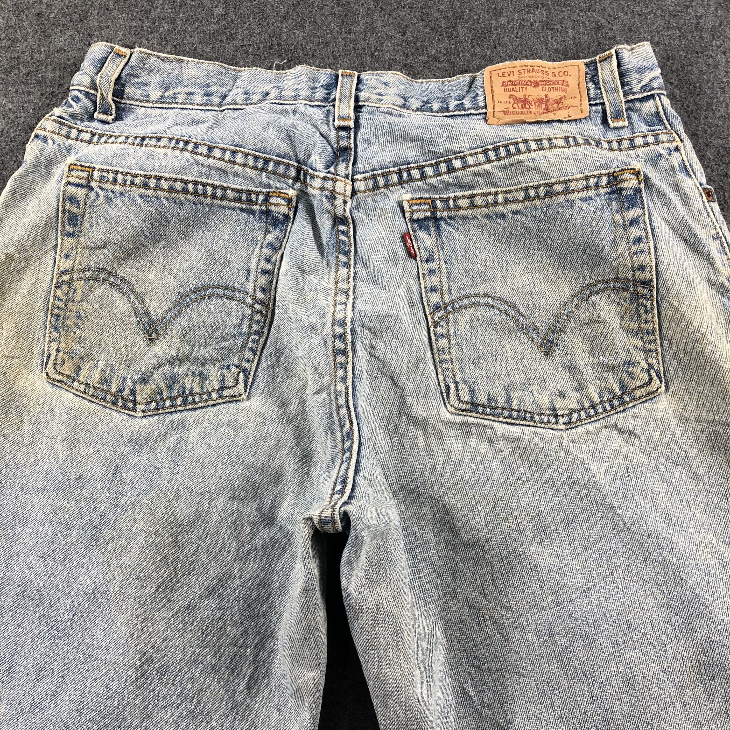 Levi's Vintage Light Wash Levis 550 Jeans-J2590 Size US 33 - 4 Thumbnail