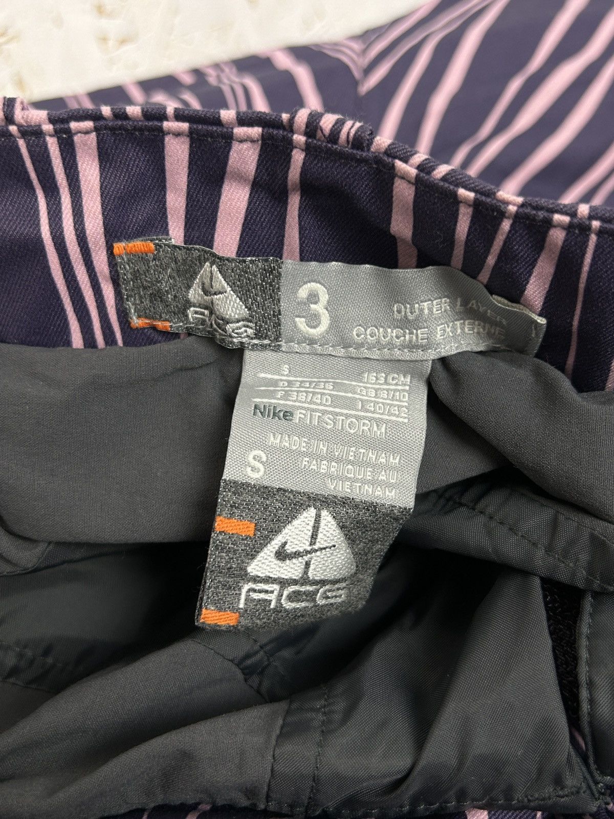 Nike 00s Vintage Nike ACG Womens Storm Fit Ski Snowboard Pants Size 26" / US 2 / IT 38 - 9 Thumbnail