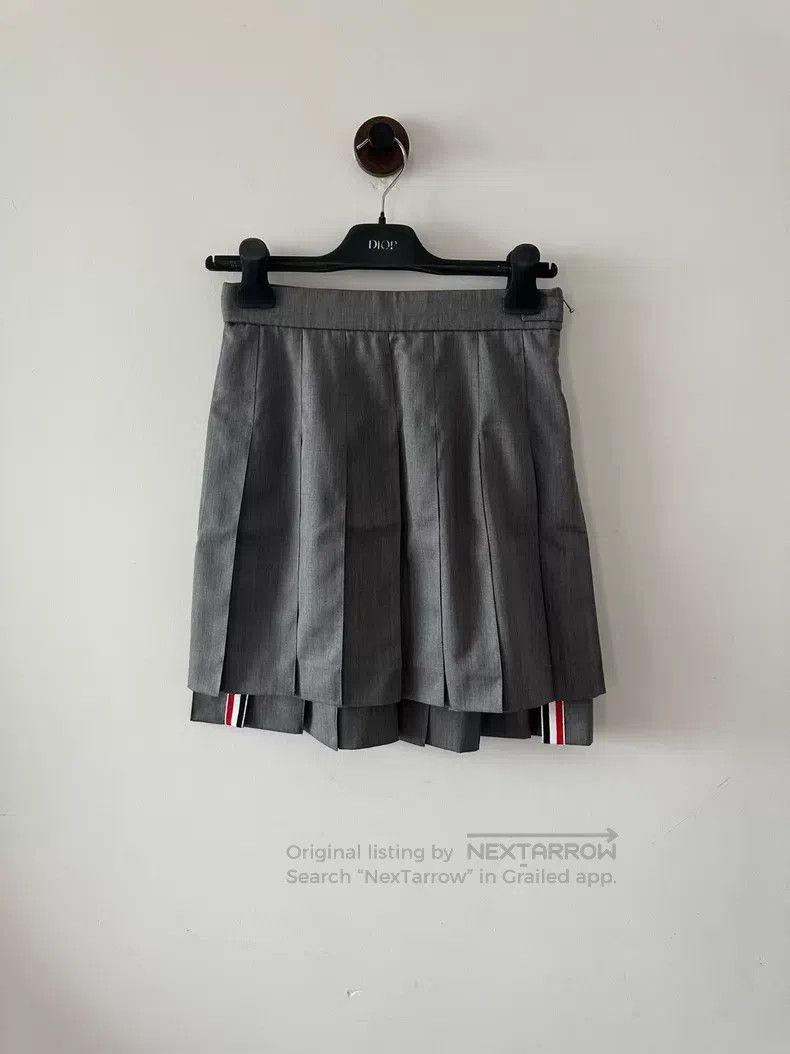Thom Browne Thom Browne Gray Pleated Skirt Size 27" / US 4 / IT 40 - 1 Thumbnail
