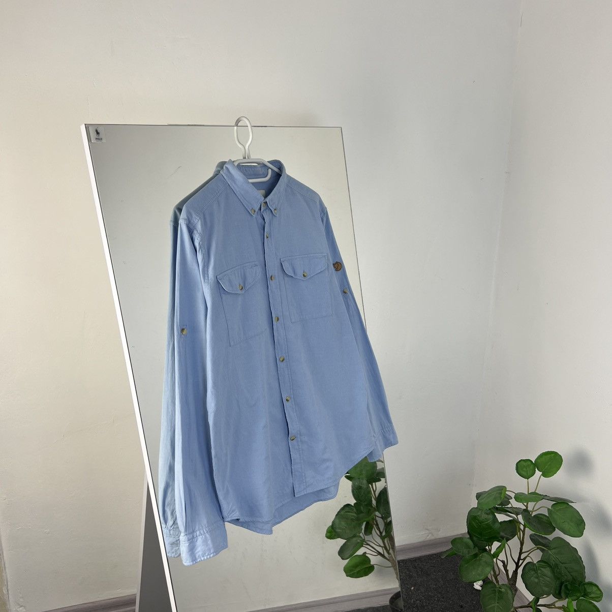 Fjallraven Fjallraven Mini Logo Button Up Shirt Streetwear Style Size US M / EU 48-50 / 2 - 1 Thumbnail