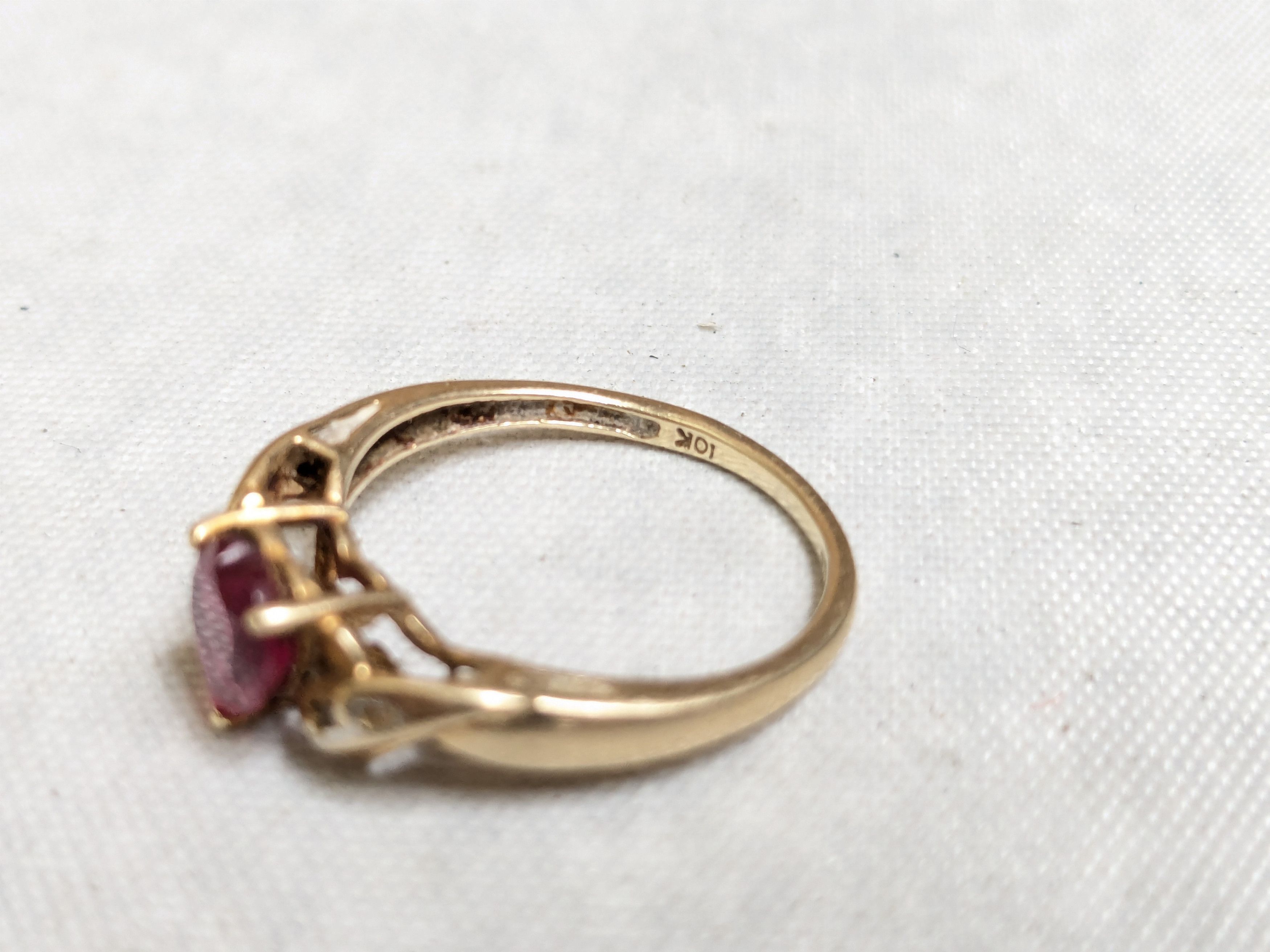 Jewelry 10k Yellow Gold Ring Heart Red Ruby 7 Band Size ONE SIZE - 8 Thumbnail