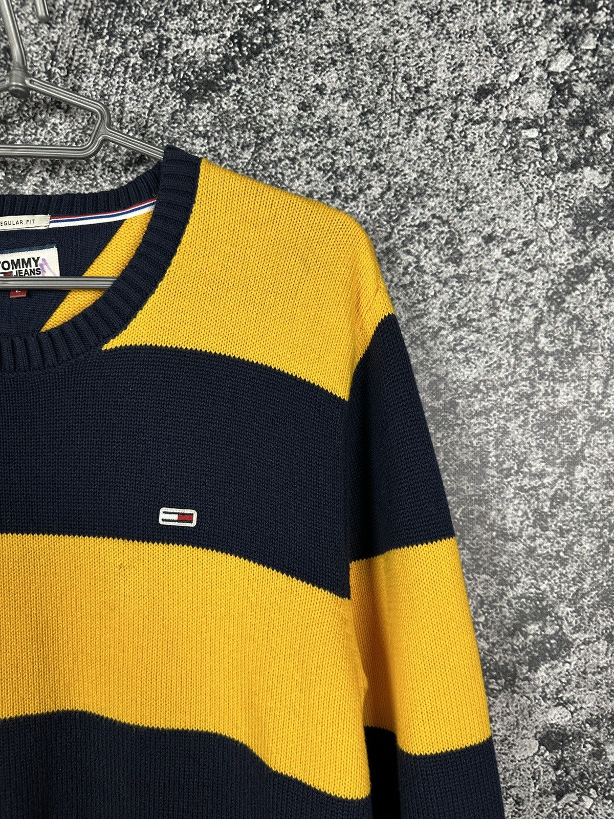Tommy Hilfiger Tommy Jeans Striped Knit Sweater Pullover Hilfiger Size L Size US L / EU 52-54 / 3 - 4 Thumbnail