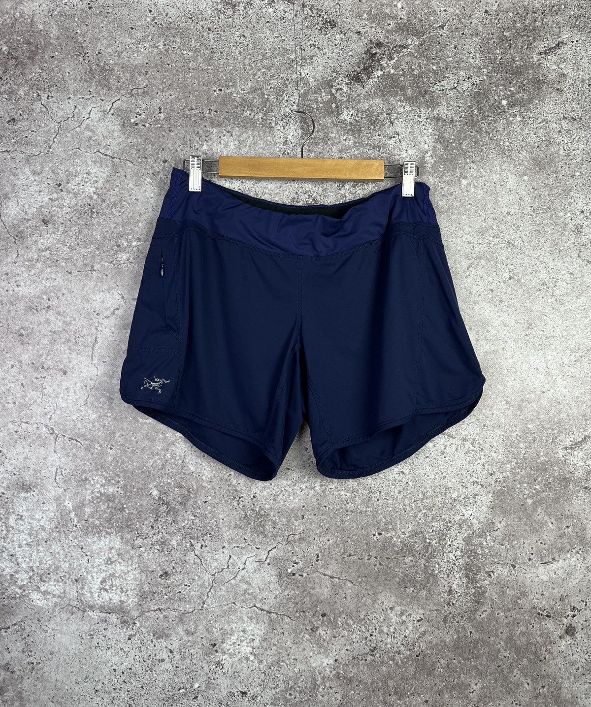 Arc'teryx Wmn’s Technical Running Shorts Navy Trail Outdoor Gorpcore Size 30" / US 8 / IT 44 - 1 Thumbnail