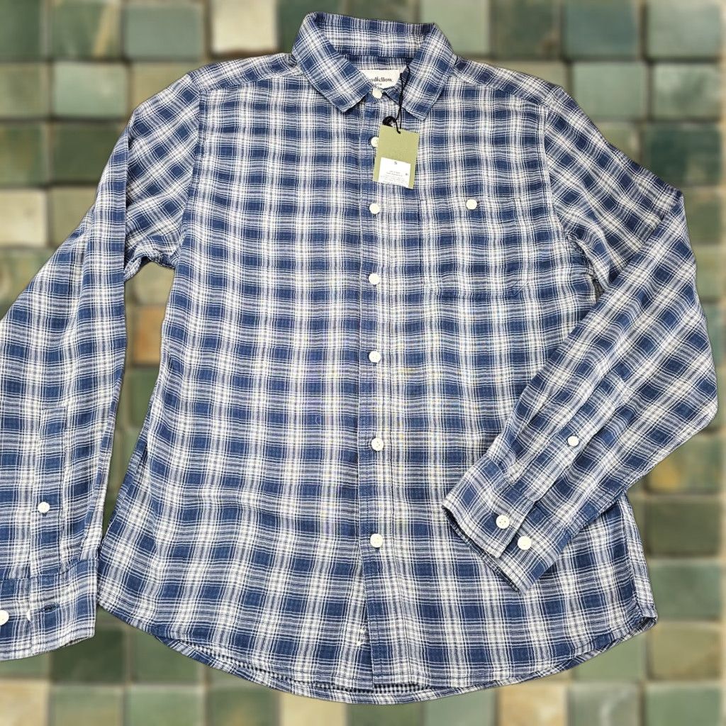 Vintage Goodfellow Shirt Womens Size Small Navy Plaid Flannel Long Sleeve Button Up Size S / US 4 / IT 40 - 1 Thumbnail