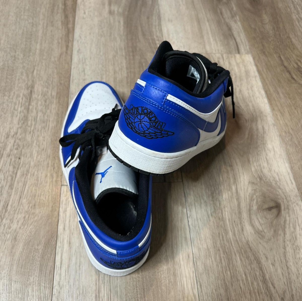 Nike Air Jordan 1 Sneakers Size US 10 / EU 43 - 4 Thumbnail