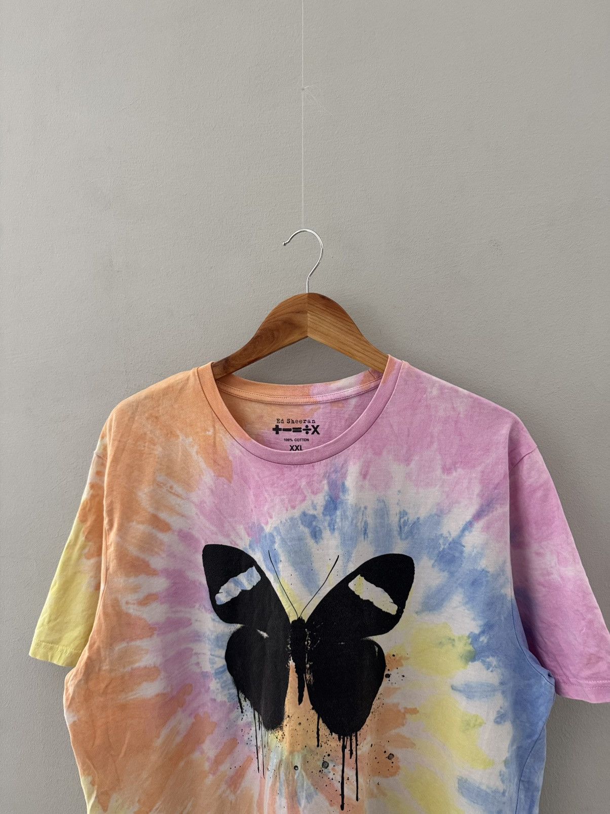 Band Tees Ed Sheeran band tee rock Butterfly T-shirts vintage size XXL Size US XL / EU 56 / 4 - 2 Thumbnail