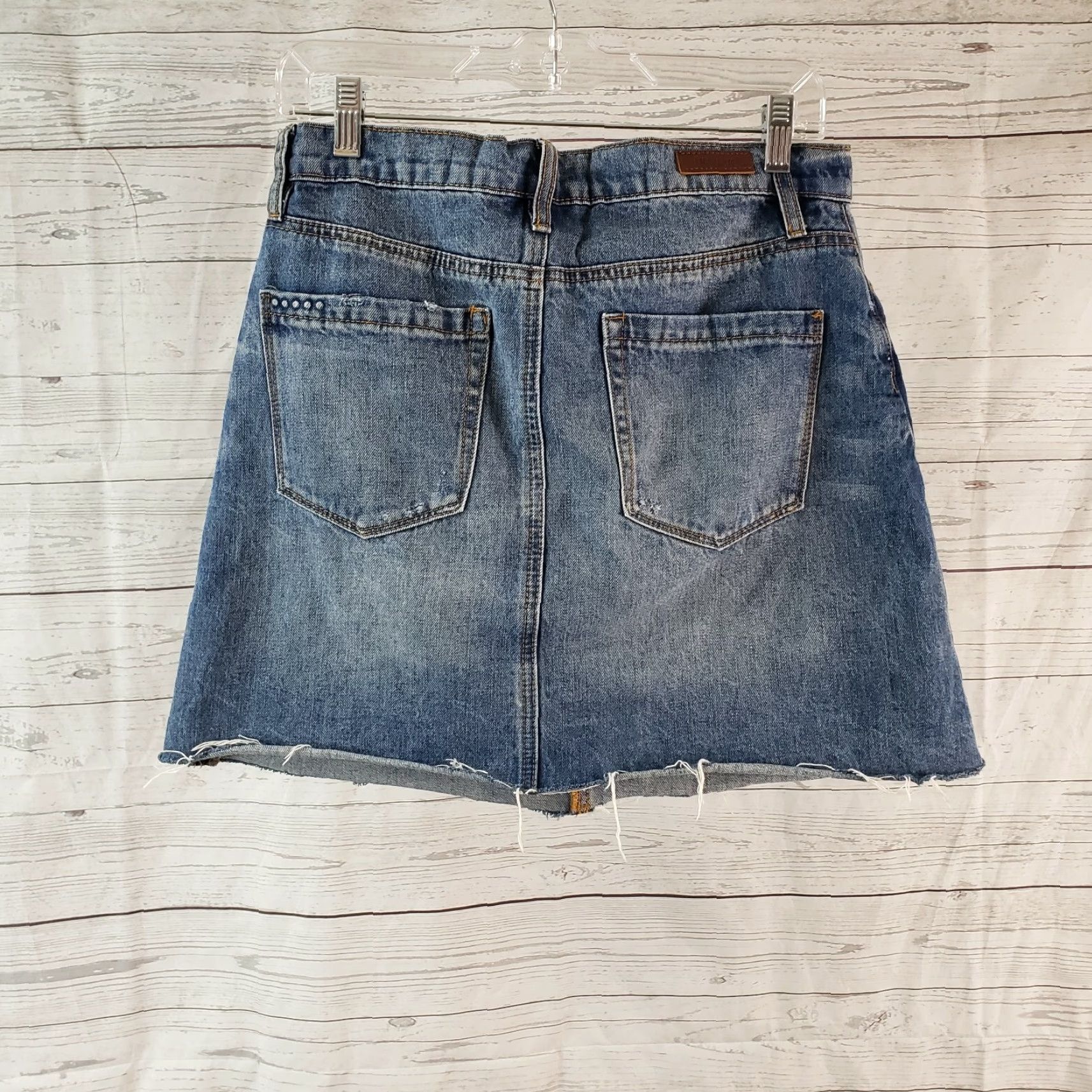 Vintage BLANKNYC Womens Denim Skirt 27 Blue Distressed Pockets Raw Hem Mini Short Cotton Denim Skirt Women Size 27 Blue Womens Size 27" / US 4 / IT 40 - 2 Thumbnail