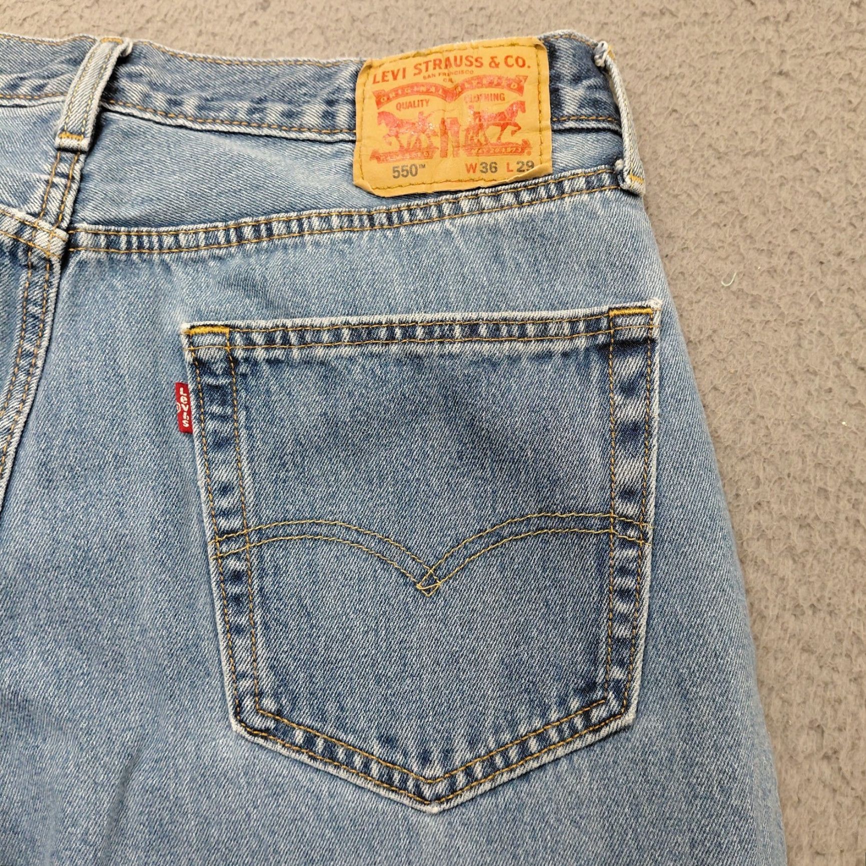 Levi's Levi's 550 Jeans Men's 36x29 Blue Relaxed Fit Straight Denim 100% Cotton Vintage Baggy Straight Leg USA Y2K Jeans Mens Regular 36-29 Clothing Size US 36 / EU 52 - 4 Thumbnail
