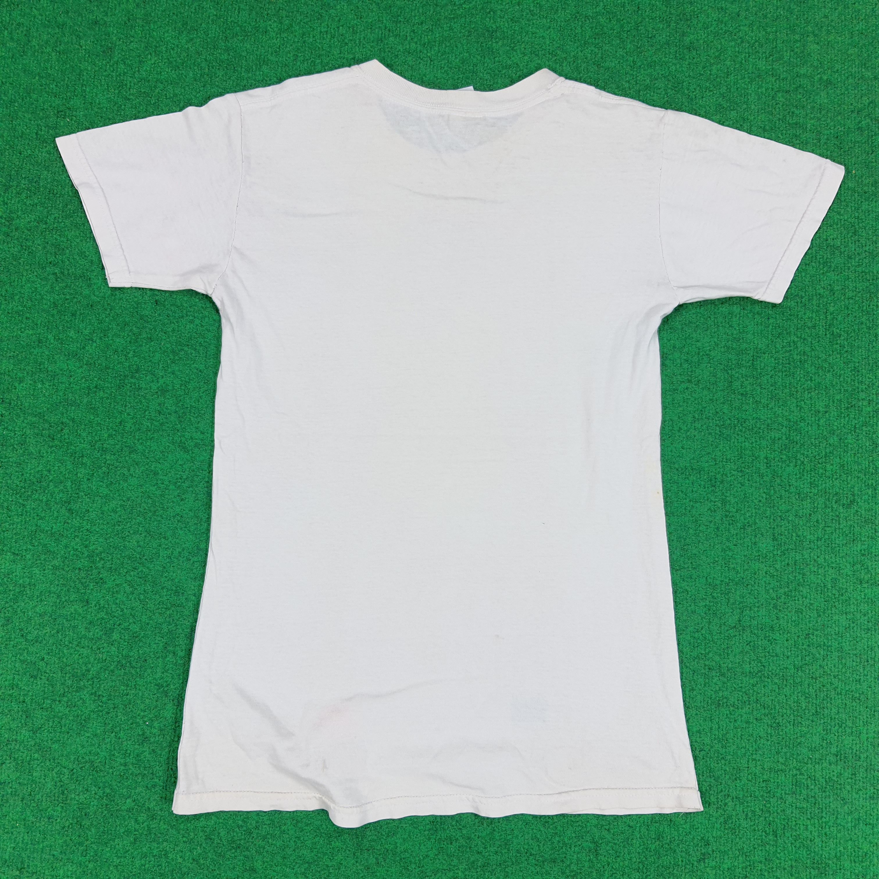 Band Tees × Vintage Vintage NIRVANA American Rock Band Tshirt Size US S / EU 44-46 / 1 - 3 Thumbnail