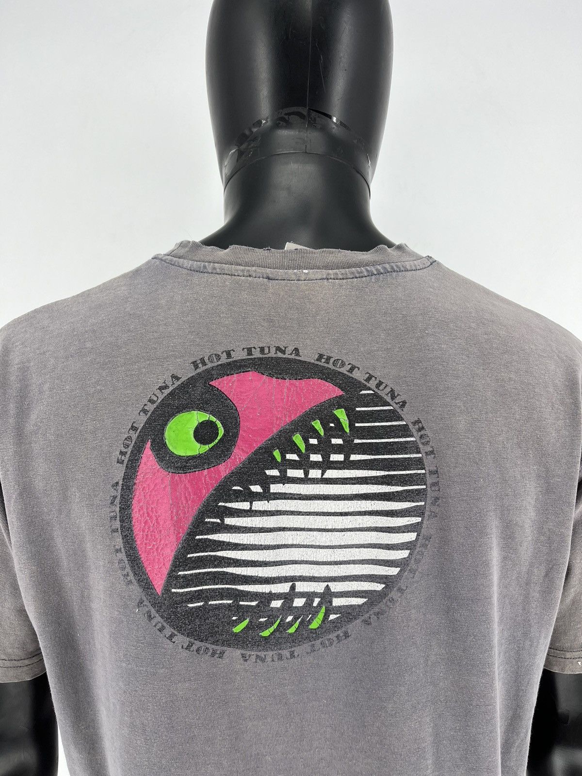 Hot Tuna Vintage 90s Hot Tuna USA Surfboarding Grey Faded TShirt Size US S / EU 44-46 / 1 - 12 Thumbnail