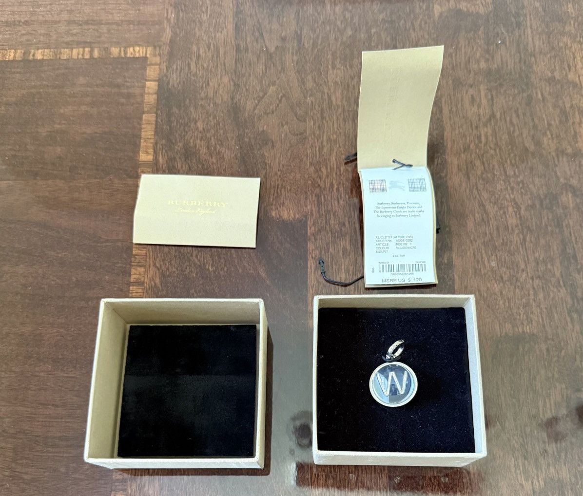 Burberry Burberry W Charm Size ONE SIZE - 1 Thumbnail