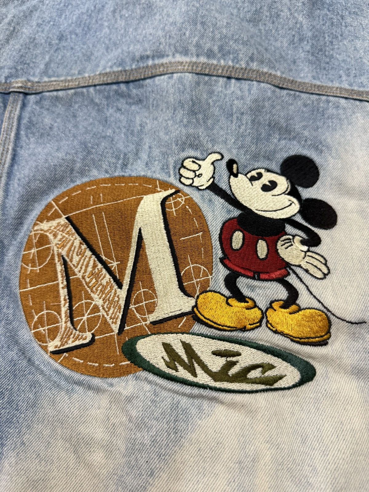 Disney Vintage Disney Store Denim Trucker Jacket Hoodie Size US L / EU 52-54 / 3 - 10 Thumbnail