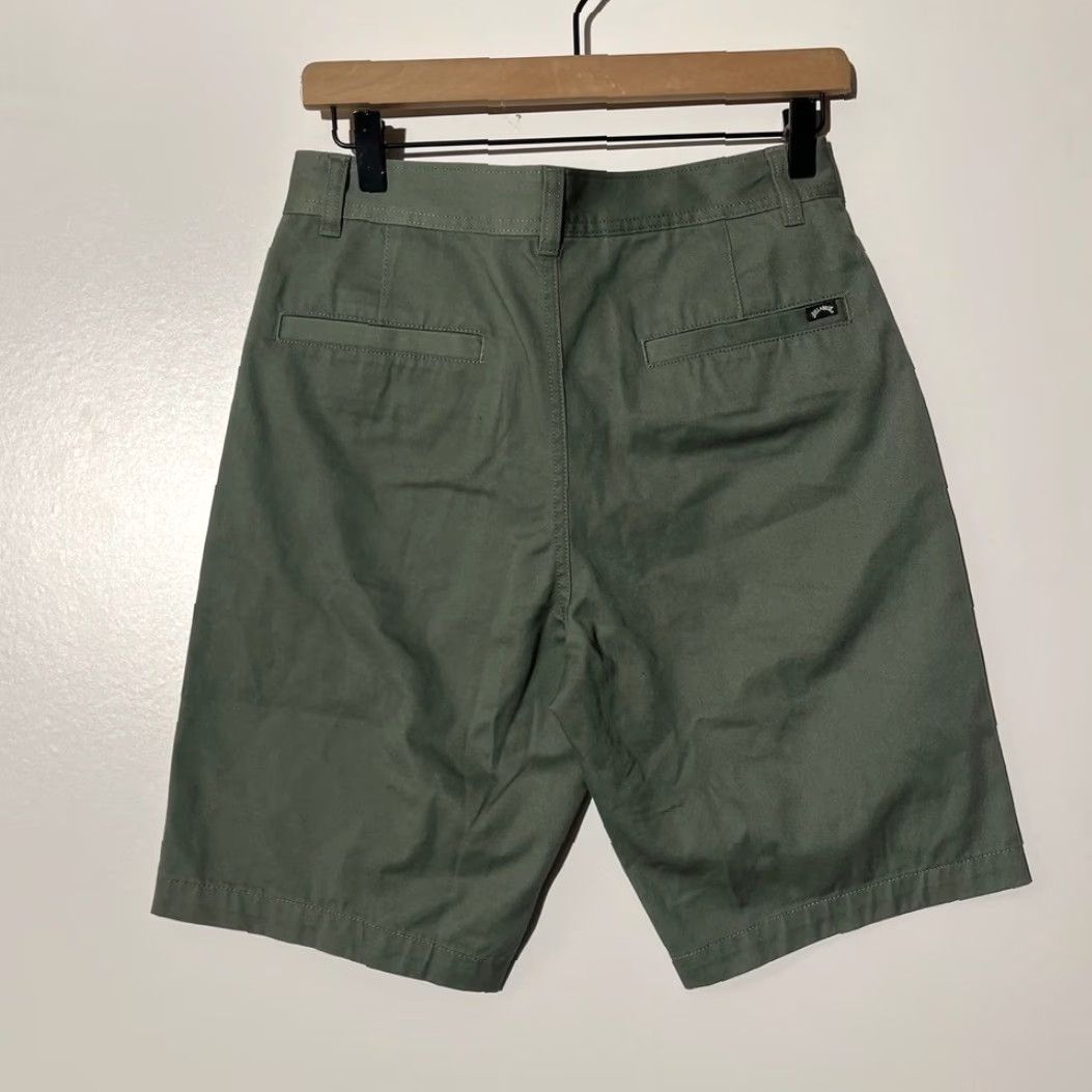 Billabong Billabong Mens Chino Shorts Green 28 Slim/Regular Rise Mid 10-12 in Cotton Blend Pocket Slash Front Zip Casual 2000s Retro Summer 28 Mens Size US 28 / EU 44 - 3 Thumbnail