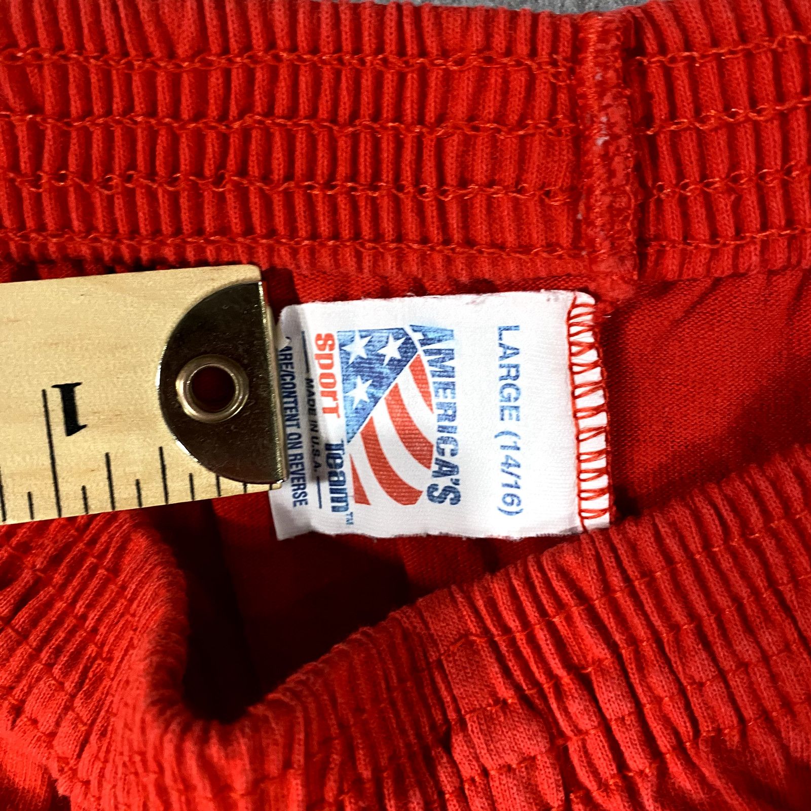 Other Vtg Chicago Bulls Athletic Shorts Red USA Youth Large 14/16 Size US 26 / EU 42 - 3 Thumbnail