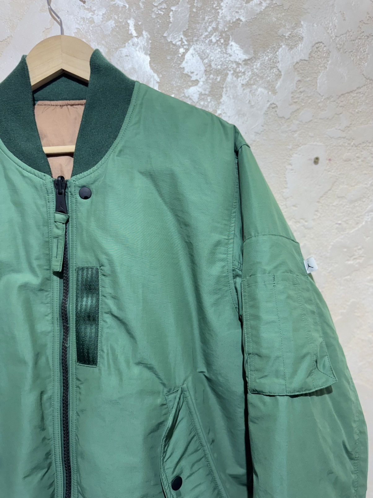 Jordan Brand Nike Air Jordan Essentials Statements MA-1 Jacket Size US M / EU 48-50 / 2 - 4 Thumbnail