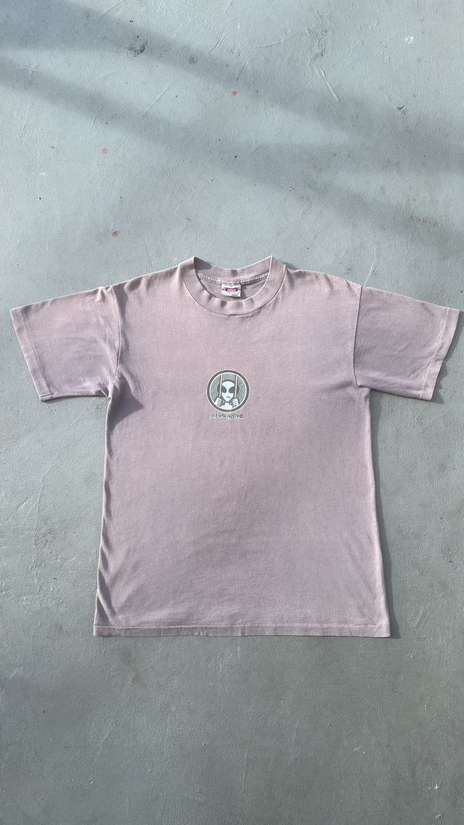 Hook-Ups 90’s 26Red Skateboard Illegal Alien Shirt Single Stitch Size US M / EU 48-50 / 2 - 1 Thumbnail