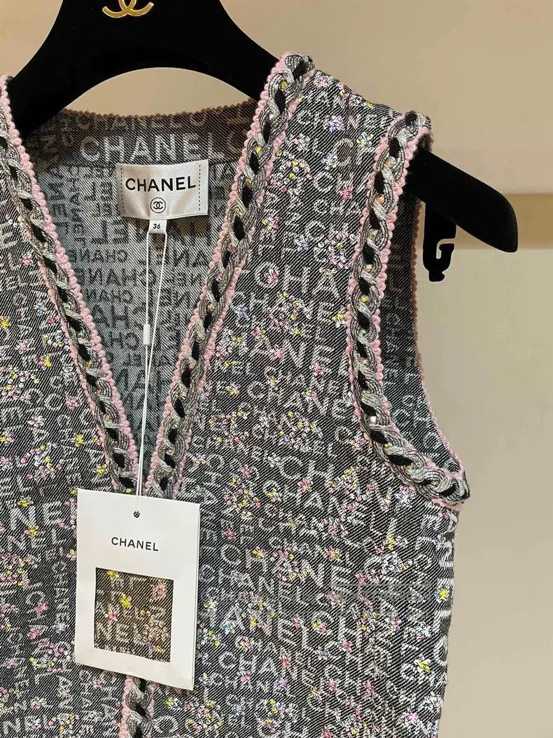 Chanel Chanel 24 spring and summer letter sequin colourful denim Size XS / US 0-2 / IT 36-38 - 2 Thumbnail