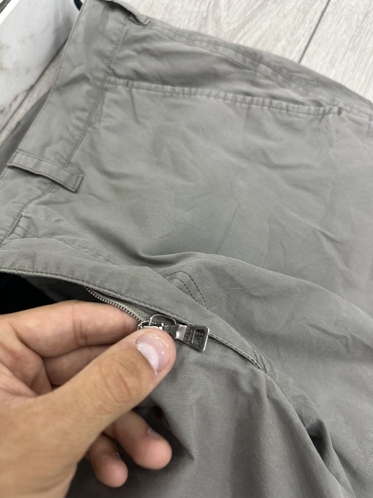 Prada Prada Nylon Pants Silver Tab Vintage Classic Fit Old Money Size US 32 / EU 48 - 9 Thumbnail