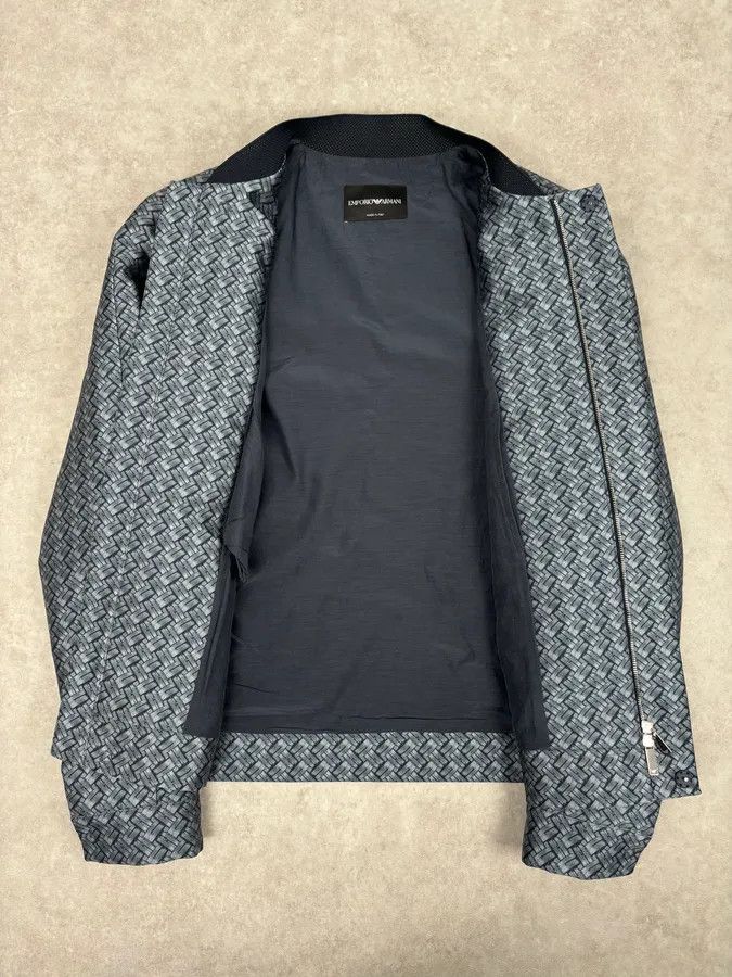 Emporio Armani SS2019 Emporio Armani Blue Wavy Light Abstract Jacket Size US M / EU 48-50 / 2 - 6 Thumbnail