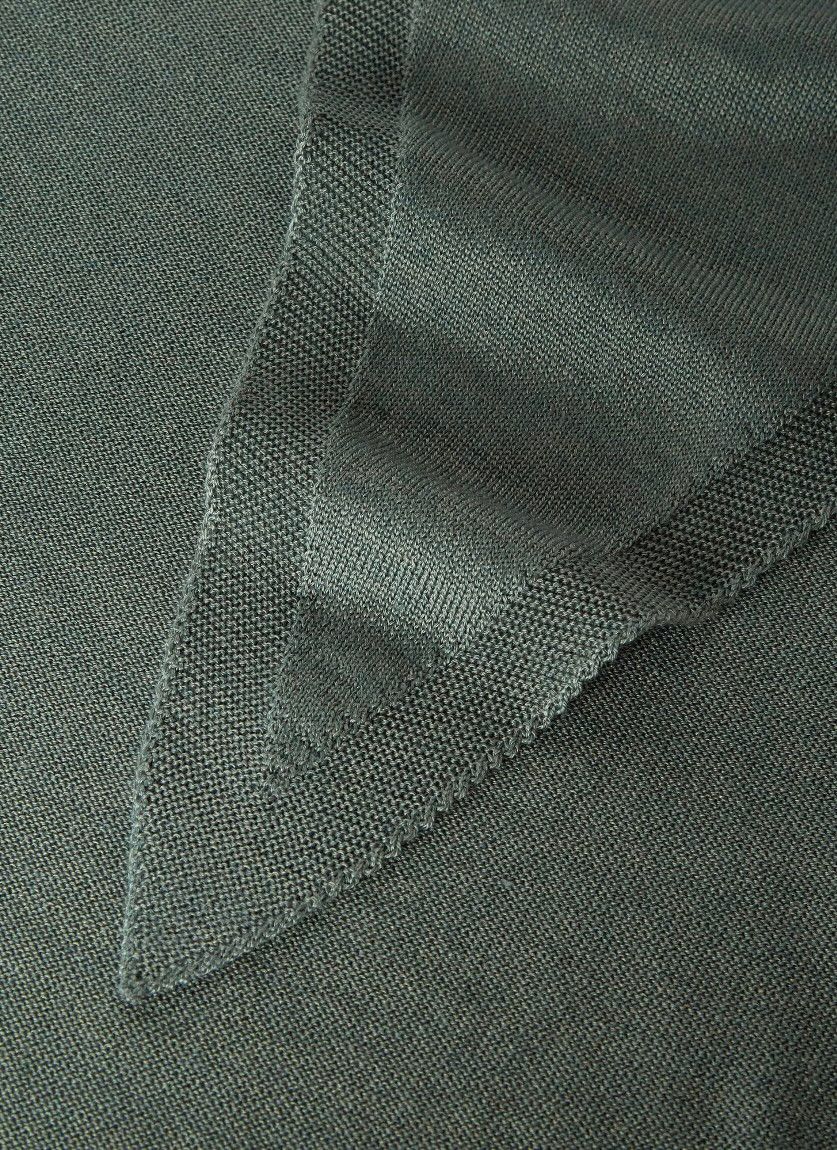 Loro Piana o1srvl11e0325 FAN8447 Size: OS / Silk Scarf Size ONE SIZE - 2 Thumbnail