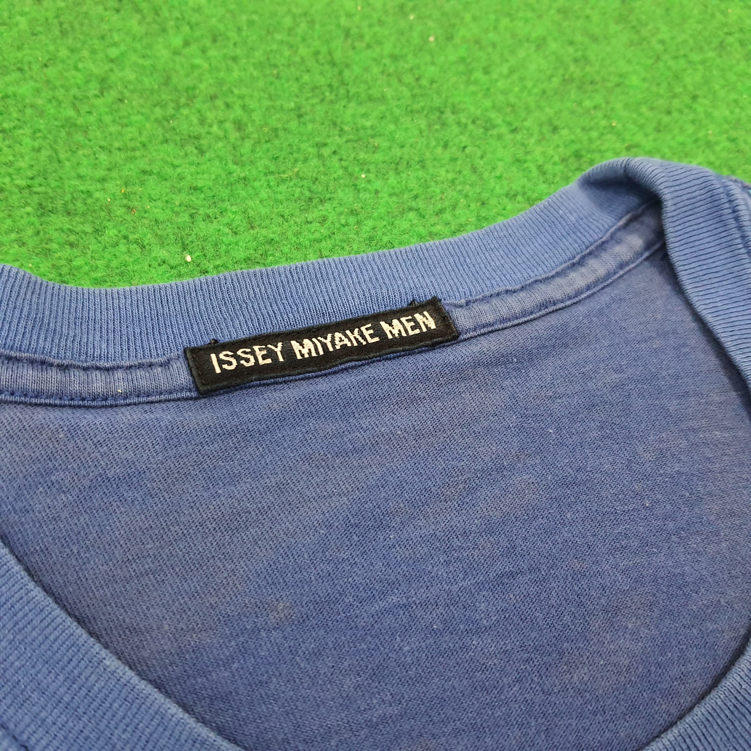 Issey Miyake × Japanese Brand × Vintage Vintage Issey Miyake Men Stripes Japan Brand Tshirt Size US M / EU 48-50 / 2 - 4 Thumbnail