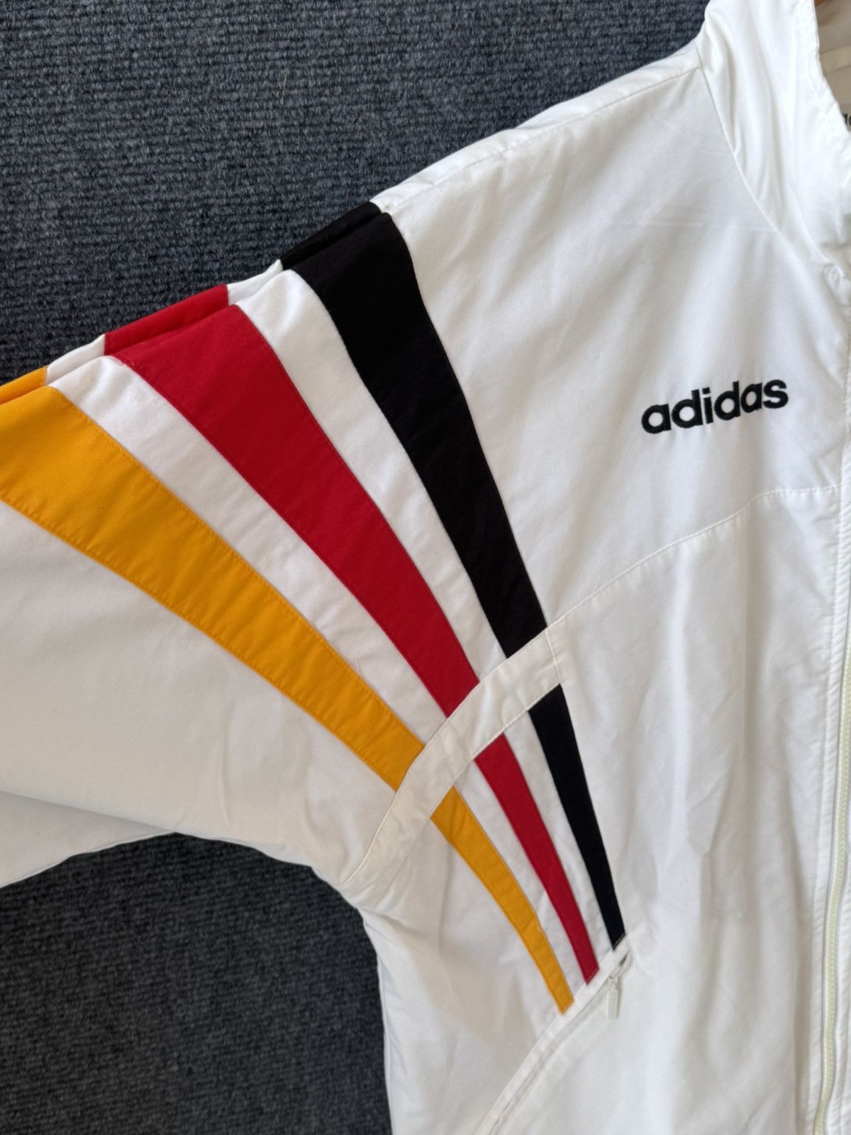 Other VINTAGE 90’s ADIDAS GERMANY 1996 WOVEN TRACK JACKET 🇩🇪🏆 Size US L / EU 52-54 / 3 - 2 Thumbnail