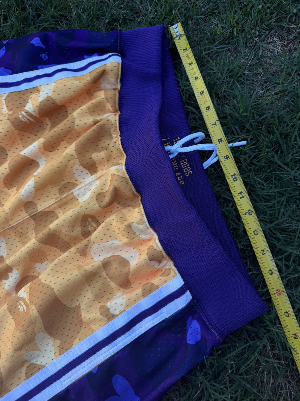 Bape × Mitchell & Ness × NBA Los Angeles Lakers Gold M&N x BAPE Camo Shorts Size US 38 / EU 54 - 13 Thumbnail