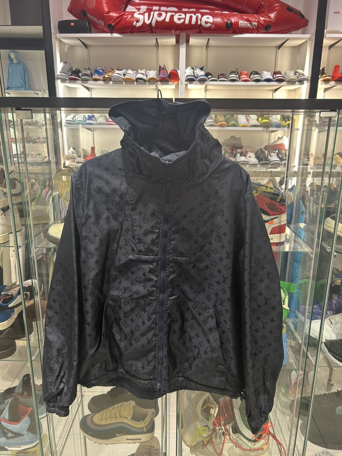 Louis Vuitton Louis vuitton monogram reversible windbreaker navy Size US XXL / EU 58 / 5 - 1 Thumbnail