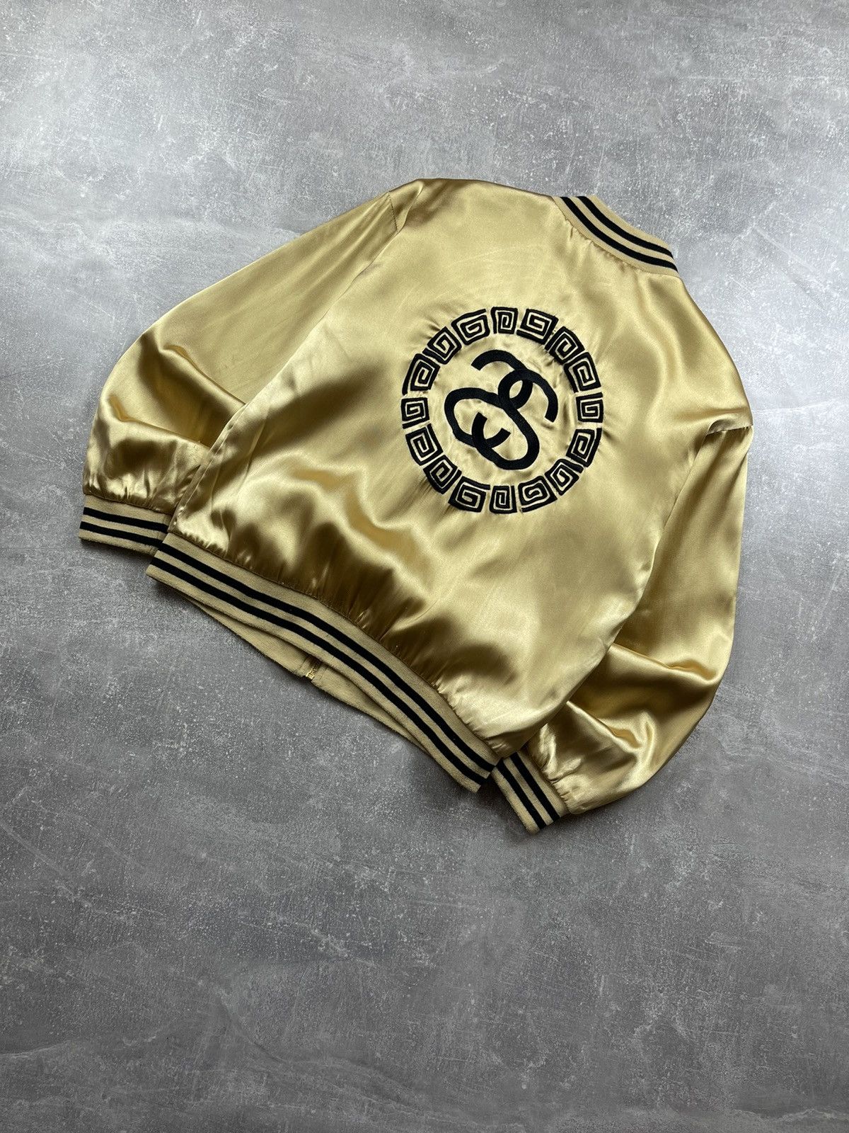 Stussy Stussy Vintage Gold / Black Big Logo Satin Bomber Jacket Size US S / EU 44-46 / 1 - 1 Thumbnail
